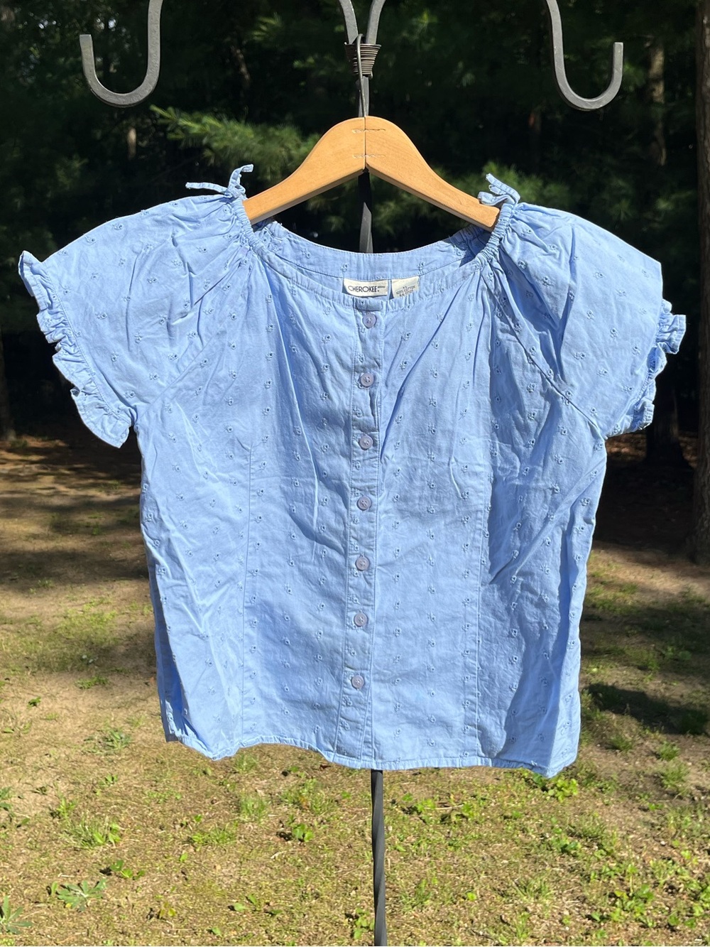 90s Cherokee Light Pastel Blue Eyelet Lace Cotton Button-Up Blouse Coquette